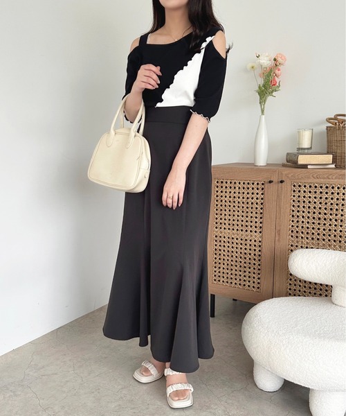 apres jour(アプレジュール)の「オープンショルダーアシメトップス【ZOZOTOWN限定アイテム】(Tシャツ/カットソー・レディース・ブラック系その他/イエロー系その他/グリーン系その他・フリー/X-LARGE)」の10枚目の写真