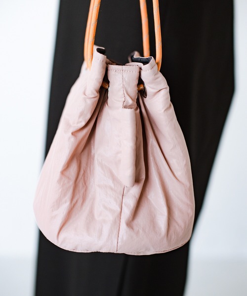 haco!（ハコ）の「haco!×NOKI 花をまとうコラボシリーズ【アンスリウム】巾着バッグ（ショルダーバッグ・レディース・ピンク/グリーン・ONE SIZE）」の19枚目の写真