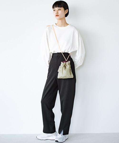 haco!（ハコ）の「haco!×NOKI 花をまとうコラボシリーズ【アンスリウム】巾着バッグ（ショルダーバッグ・レディース・ピンク/グリーン・ONE SIZE）」の4枚目の写真