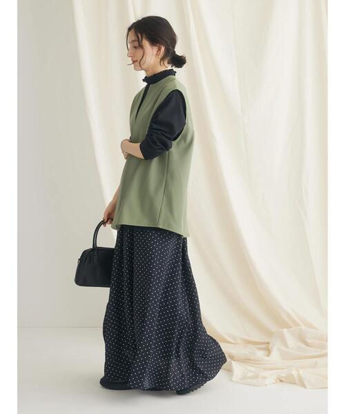 CRAFT STANDARD BOUTIQUE（クラフトスタンダードブティック）の「【イージーケア】Vネックベスト（ベスト・レディース・ブラック/カーキ・L/M）」の17枚目の写真