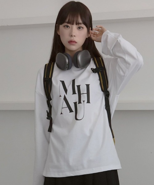 muahmuah(ムーアムーア)の「A'GEM/9 × .kom『muah muah/ムーアムーア』MIDDLE LOGO LONG SLEEVE/ミドルロゴ 長袖Tシャツ(Tシャツ/カットソー・レディース・ホワイト・FREE)」の5枚目の写真