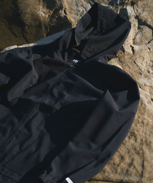 HELLY HANSEN（ヘリーハンセン）の「HELLY HANSEN / Marine Resort Parka（パーカー・メンズ・ブラック/ナチュラル・LARGE/MEDIUM/SMALL/X-LARGE）」の15枚目の写真