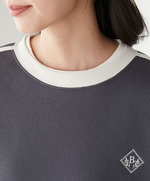 BONLECILL(ボンルシール)の「裏起毛エンブレム刺繍 配色袖ラインスウェットプルオーバー(スウェット・レディース・チャコールグレー/レッド/グリーン/アイボリー・FREE)」の7枚目の写真