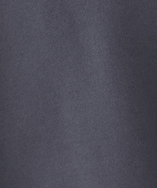 BONLECILL(ボンルシール)の「裏起毛エンブレム刺繍 配色袖ラインスウェットプルオーバー(スウェット・レディース・チャコールグレー/レッド/グリーン/アイボリー・FREE)」の12枚目の写真