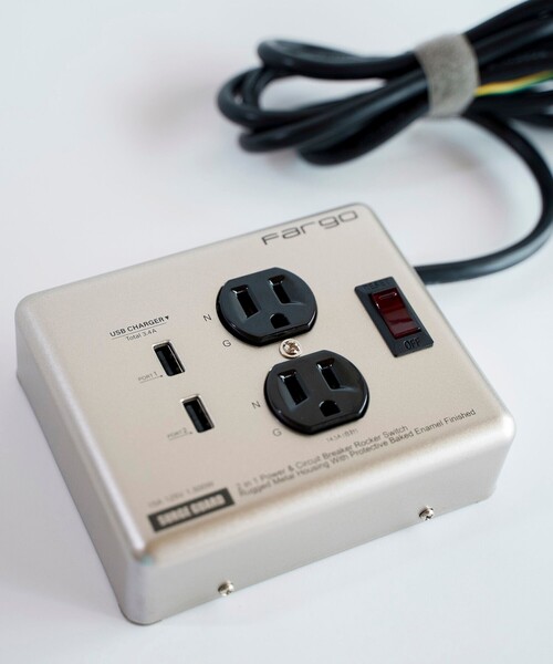 FREAK'S STORE（フリークスストア）の「Fargo/ファーゴ STEEL TAP USB 3.4A/AC4個口 USB付き 電源タップ AC 1.8m 3ピン（生活家電・レディース・オリーブ/シルバー・ONE SIZE）」の10枚目の写真