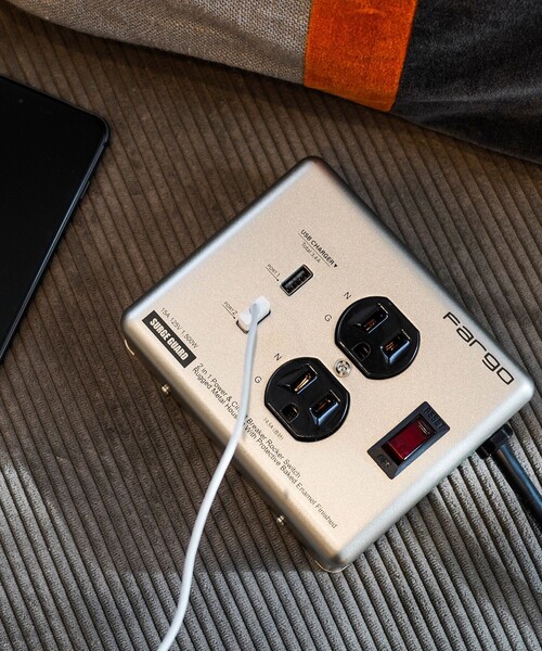 FREAK'S STORE（フリークスストア）の「Fargo/ファーゴ STEEL TAP USB 3.4A/AC4個口 USB付き 電源タップ AC 1.8m 3ピン（生活家電・レディース・オリーブ/シルバー・ONE SIZE）」の15枚目の写真