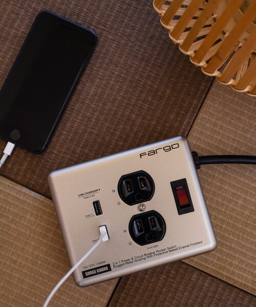 FREAK'S STORE（フリークスストア）の「Fargo/ファーゴ STEEL TAP USB 3.4A/AC4個口 USB付き 電源タップ AC 1.8m 3ピン（生活家電・レディース・オリーブ/シルバー・ONE SIZE）」の13枚目の写真