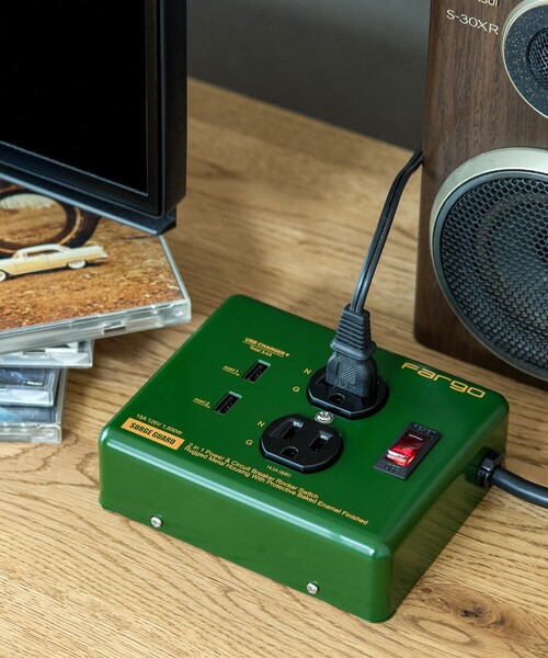 FREAK'S STORE（フリークスストア）の「Fargo/ファーゴ STEEL TAP USB 3.4A/AC4個口 USB付き 電源タップ AC 1.8m 3ピン（生活家電・レディース・オリーブ/シルバー・ONE SIZE）」の20枚目の写真