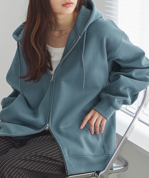 MONO-MART（モノマート）の「ヘビーウェイトルーズベーシックフルジップパーカー（パーカー・メンズ・ブラック/チャコール/ダークネイビー/ホワイト/ライトグレー/ナチュラル/グレー/ブルー/グレイッシュベージュ/ダークブルー/チェリーレッド/スモークピンク/ブラウン系/グレイッシュブルー・M/L/S/XL）」の11枚目の写真