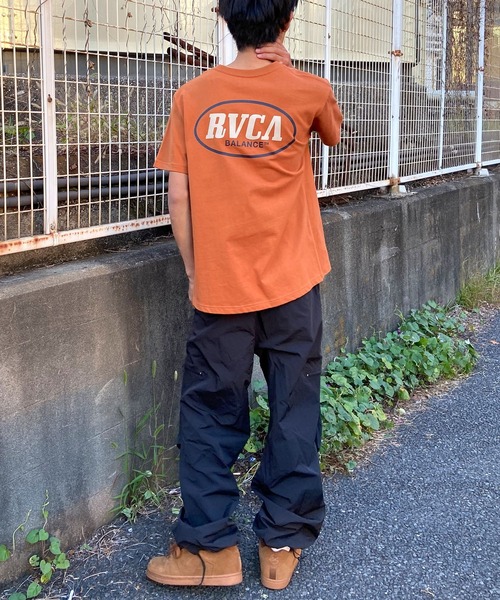 RVCA（ルーカ）の「RVCA/ルーカ バックプリントTシャツ コットンTee クルーネック半袖T BE041-233（Tシャツ/カットソー・メンズ・オレンジ/ホワイト/ブラック・L/M/S）」の4枚目の写真