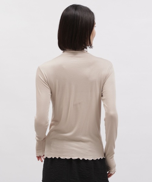 LAKOLE（ラコレ）の「メロウエッジハイネックプルオーバー（Tシャツ/カットソー・レディース・ブラック/サンドグレー/ライトブルー/オフホワイト・MEDIUM/SMALL）」の13枚目の写真