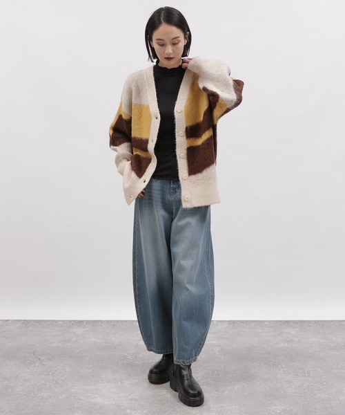 LAKOLE（ラコレ）の「メロウエッジハイネックプルオーバー（Tシャツ/カットソー・レディース・ブラック/サンドグレー/ライトブルー/オフホワイト・MEDIUM/SMALL）」の8枚目の写真