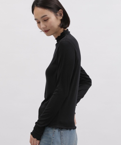 LAKOLE（ラコレ）の「メロウエッジハイネックプルオーバー（Tシャツ/カットソー・レディース・ブラック/サンドグレー/ライトブルー/オフホワイト・MEDIUM/SMALL）」の9枚目の写真