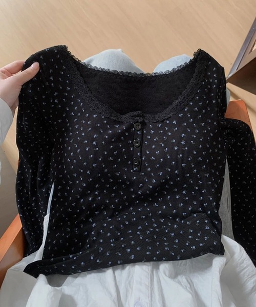 SHEPP(シープ)の「【累計お気に入り数1.3万人突破】フラワーレース ヘンリーネック ピチT/26SS(Tシャツ/カットソー・レディース・アイボリー/ブラック・M/S/L)」の3枚目の写真