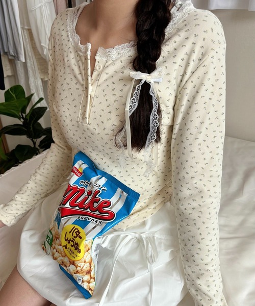 SHEPP（シープ）の「フラワーレース ヘンリーネック ピチT（Tシャツ