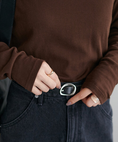 DISCOAT（ディスコート）の「【WEB限定】リブシアーロングスリーブ（Tシャツ/カットソー・レディース・イエロー/ブラック/チャコールグレー/オフホワイト/ブルー/ブラウン・FREE）」の17枚目の写真