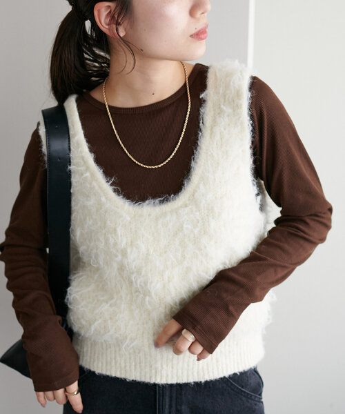 DISCOAT（ディスコート）の「【WEB限定】リブシアーロングスリーブ（Tシャツ/カットソー・レディース・イエロー/ブラック/チャコールグレー/オフホワイト/ブルー/ブラウン・FREE）」の19枚目の写真