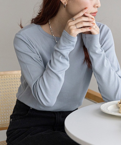 DISCOAT（ディスコート）の「【WEB限定】リブシアーロングスリーブ（Tシャツ/カットソー・レディース・イエロー/ブラック/チャコールグレー/オフホワイト/ブルー/ブラウン・FREE）」の5枚目の写真