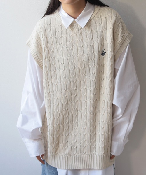 BEVERLY HILLS POLO CLUB(ビバリーヒルズポロクラブ)の「【BEVERLY HILLS POLO CLUB/ビバリーヒルズポロクラブ】ブランドワンポイントロゴ刺繍 ケーブル編みデザイン ニットベスト/オーバーサイズ/2024SS(ベスト・レディース・ブラック/ネイビー/グリーン/アイボリー・M/L/XL)」の6枚目の写真