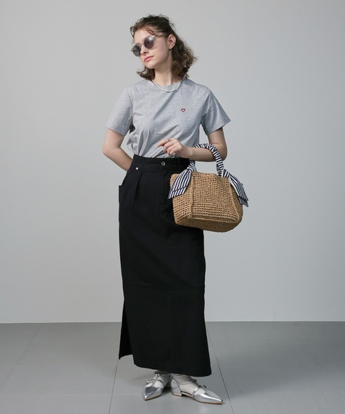 saloon（サルーン）の「SALOON(サルーン)/【InRed7月号掲載】ワンポイントハート刺繍Ｔシャツ《再入荷・新色登場》（Tシャツ/カットソー・レディース・グレー/ネイビー/ホワイト/ブラック/グリーン・FREE）」の13枚目の写真