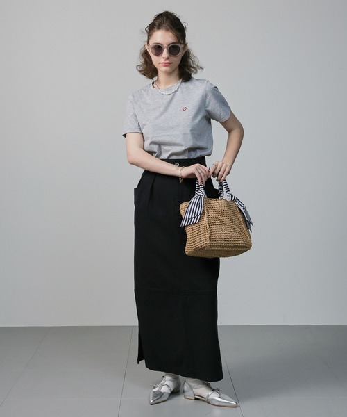 saloon（サルーン）の「SALOON(サルーン)/【InRed7月号掲載】ワンポイントハート刺繍Ｔシャツ《再入荷・新色登場》（Tシャツ/カットソー・レディース・グレー/ネイビー/ホワイト/ブラック/グリーン・FREE）」の14枚目の写真