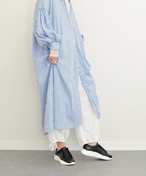 Round About（Bridget Birkin）（ラウンド アバウト）の「【Round About】甲ゴムスニーカー(445101)（スニーカー・レディース・ホワイト/ブラック・38/37/36/39）」の3枚目の写真