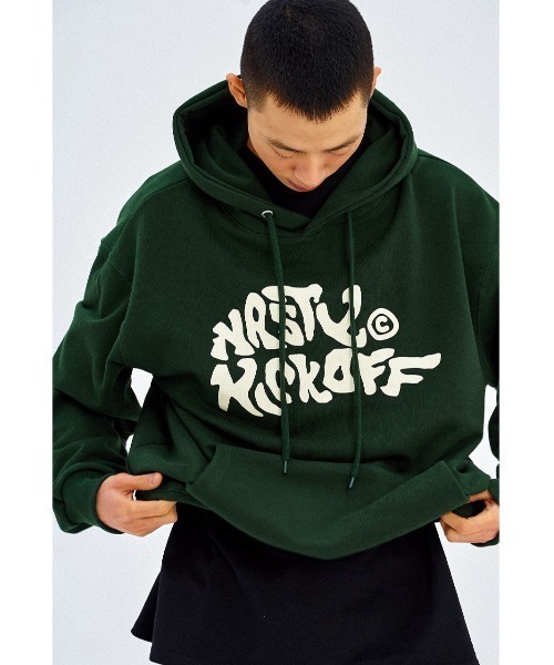 NASTY KICK(ナスティーキック)の「A'GEM/9 × .kom 『NASTY KICK/ナスティー キック』 N.K.F Hoodie/N.K.F プルオーバーパーカー(パーカー・メンズ・アイボリー/ブラック/グリーン・L)」の3枚目の写真