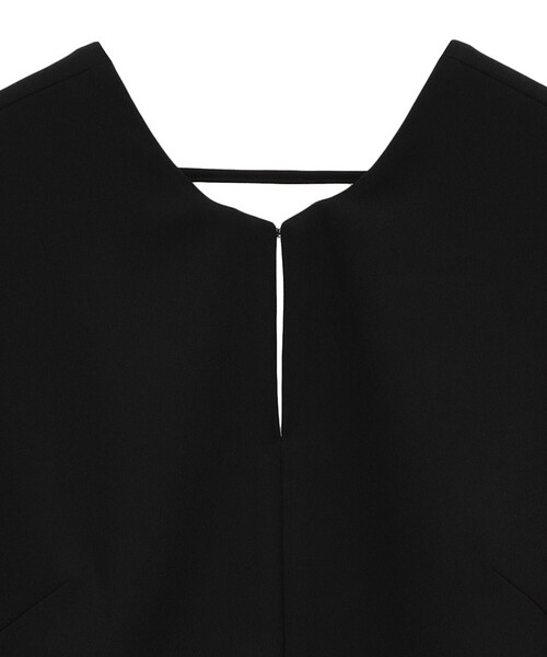 CLANE(クラネ)の「【CLANE/クラネ】LAYERED BACK OPEN ONEPIECE/レイヤードバックオープンワンピース(ワンピース・レディース・ベージュ/ブラック・1/0)」の4枚目の写真