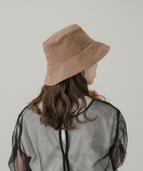 SMELLY（スメリー）の「『撥水/UVカット』ハッスイドロストバケットハット（ハット・レディース・ブラウン/アイボリー/ブラック・-）」の13枚目の写真