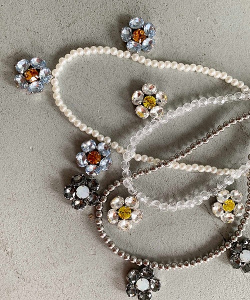 Casselini(キャセリーニ)の「Casselini(キャセリーニ)フラワービジューネックレス(ネックレス・レディース・クリア/ブルー/ブラック・FREE)」の13枚目の写真