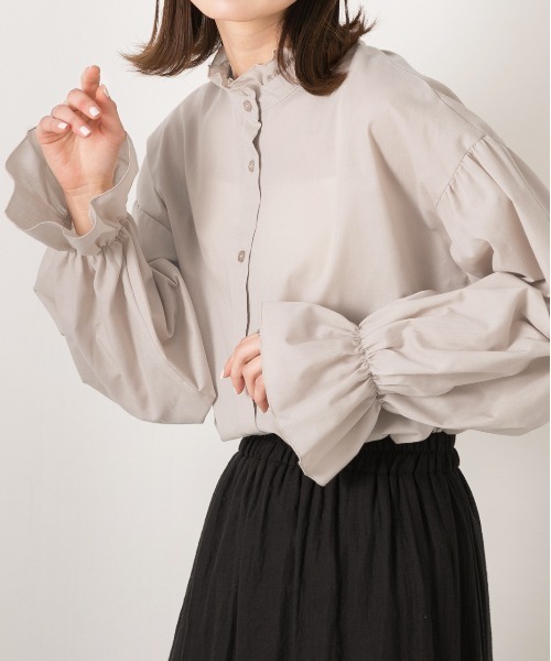 ad thie（アドティエ）の「キャンディスリーブ 2WAYブラウス（シャツ/ブラウス・レディース・サックスブルー系/グレイッシュベージュ/オフホワイト/ベージュ系・FREE）」の3枚目の写真