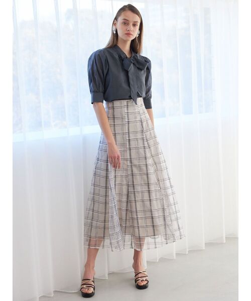 MERCURYDUO（マーキュリーデュオ）の「2WAYリボンパワショルブラウス（シャツ/ブラウス・レディース・ラベンダー/チャコールグレー/オフホワイト・FREE）」の16枚目の写真