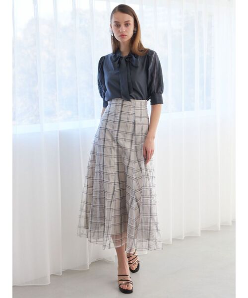 MERCURYDUO（マーキュリーデュオ）の「2WAYリボンパワショルブラウス（シャツ/ブラウス・レディース・ラベンダー/チャコールグレー/オフホワイト・FREE）」の17枚目の写真