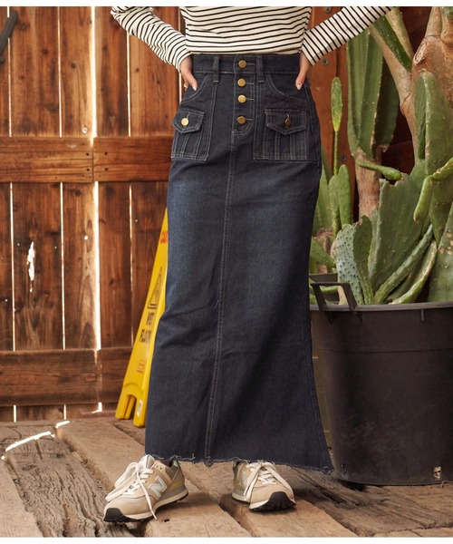 anap mimpi（アナップミンピ）の「デニム タイト 裾フリンジ ロング マキシ ワンピース（デニムスカート・レディース・ブルー・S/M）」の5枚目の写真