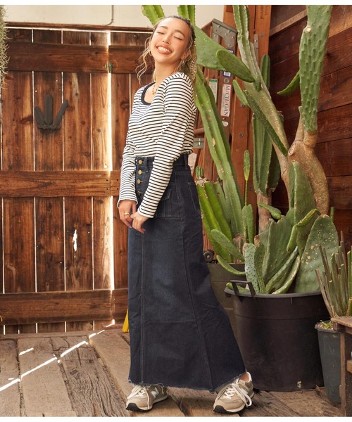 anap mimpi（アナップミンピ）の「デニム タイト 裾フリンジ ロング マキシ ワンピース（デニムスカート・レディース・ブルー・S/M）」の8枚目の写真