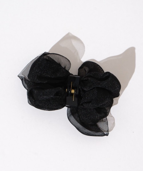 flower(フラワー)の「エアリーシュシュクリップ(バレッタ/ヘアクリップ・レディース・ブラック/アイボリー・FREE)」の4枚目の写真