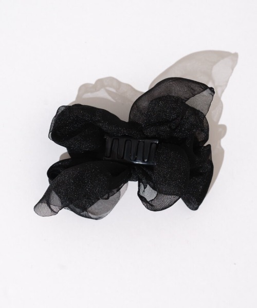 flower(フラワー)の「エアリーシュシュクリップ(バレッタ/ヘアクリップ・レディース・ブラック/アイボリー・FREE)」の5枚目の写真