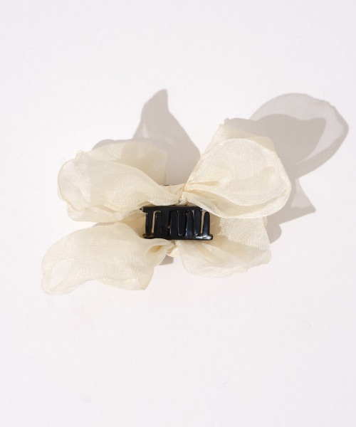 flower(フラワー)の「エアリーシュシュクリップ(バレッタ/ヘアクリップ・レディース・ブラック/アイボリー・FREE)」の8枚目の写真