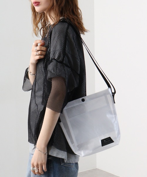 DAY OUT(デイアウト)の「DAY OUT LaTTICE Shoulder Bag(ショルダーバッグ・メンズ・ホワイト・FREE)」の5枚目の写真