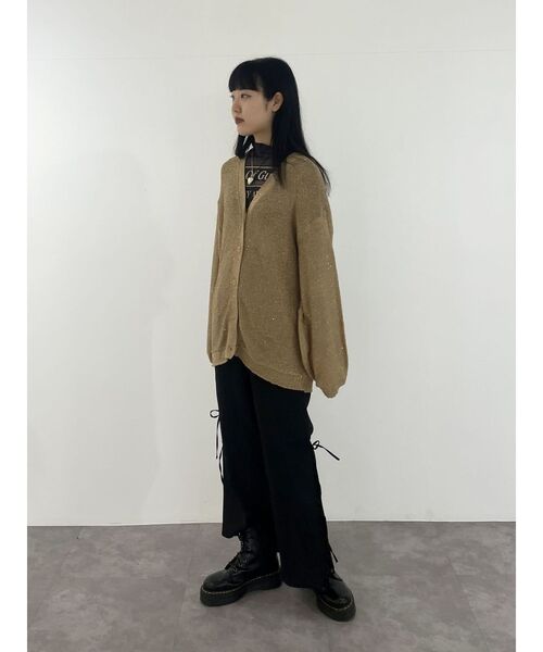 jouetie(ジュエティ)の「シャイニーカーデ(カーディガン/ボレロ・レディース・アイボリー/ブラック/グレー/ゴールド・MEDIUM)」の12枚目の写真
