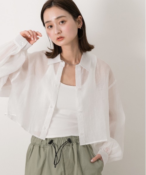 ad thie(アドティエ)の「サッカー素材 ショート丈シャツ(シャツ/ブラウス・レディース・オリーブ/ブラック/オフホワイト/サーモンピンク・FREE)」の11枚目の写真