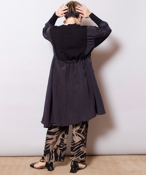 OSMOSIS(オズモーシス)の「切替ドロストロングニットプルオーバー(ニット/セーター・レディース・ライトグレー/ブラック系その他/ブラック・ONE SIZE)」の15枚目の写真