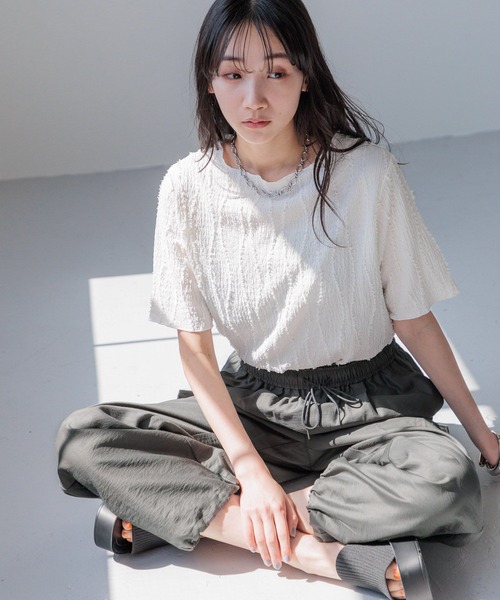 LOWRYS FARM(ローリーズファーム)の「フリンジ5S 121024(Tシャツ/カットソー・レディース・グリーン/ホワイト/ブラック・FREE)」の2枚目の写真