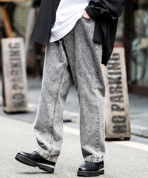 Rocky Monroe(ロッキーモンロー)の「ルーズフィットセミワイドデニムパンツ(デニムパンツ・メンズ・ライトブラック・M/L/XL)」の1枚目の写真