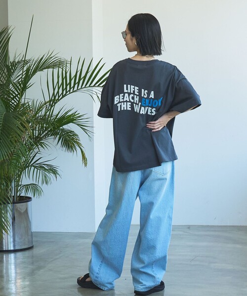 PENNEYS(ぺニーズ)の「PenneysHAWAII(ぺニーズハワイ)別注サマーウェーブTシャツ(Tシャツ/カットソー・レディース・ダークグレー/ケリーグリーン/オフホワイト・FREE)」の6枚目の写真
