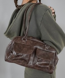 SPINNS（スピンズ）の「2ポケット付き 合皮ボストンバッグ　500mlペットボトル収納可能（ボストンバッグ）」