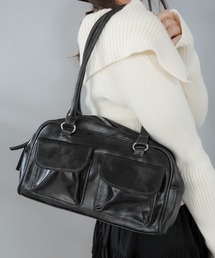 SPINNS（スピンズ）の「2ポケット付き 合皮ボストンバッグ　500mlペットボトル収納可能（ボストンバッグ）」