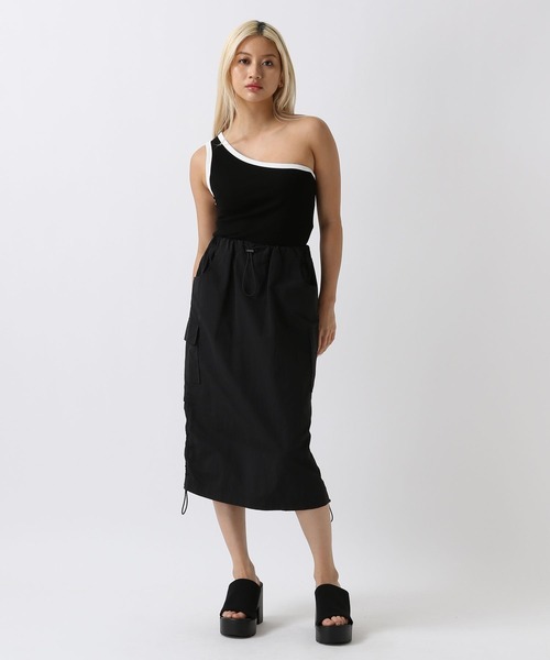 FOREVER 21(フォーエバー トゥエンティーワン)の「【2024SS】バイカラーワンショルタンク(タンクトップ・レディース・ブラック/オフホワイト・MEDIUM/SMALL)」の20枚目の写真