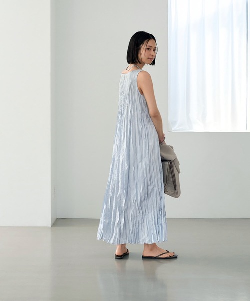 STYLE DELI（スタイルデリ）の「クリンクルニュアンスワンピース（ワンピース・レディース・オレンジ系その他/ブルー系その他・MEDIUM/SMALL）」の10枚目の写真