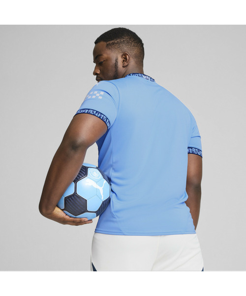PUMA（プーマ）の「PUMA プーマ メンズ マンチェスターシティ FC 2024-25 ホーム レプリカ 半袖 ユ（Tシャツ/カットソー・メンズ・ブルー系その他・XX-LARGE/X-SMALL/X-LARGE/SMALL/MEDIUM/LARGE）」の12枚目の写真